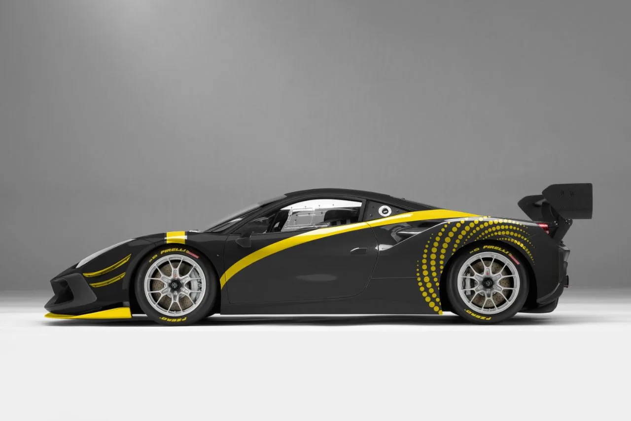 Ferrari 488 Challenge — black & yellow livery